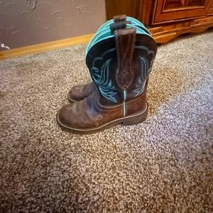 Ariat girls size 6 riding cowgirl boots
